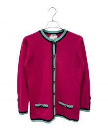 CHANEL（シャネル）の古着「P03 94A ココーマクボタン カシミヤカーディガン」｜ショッキングピンク