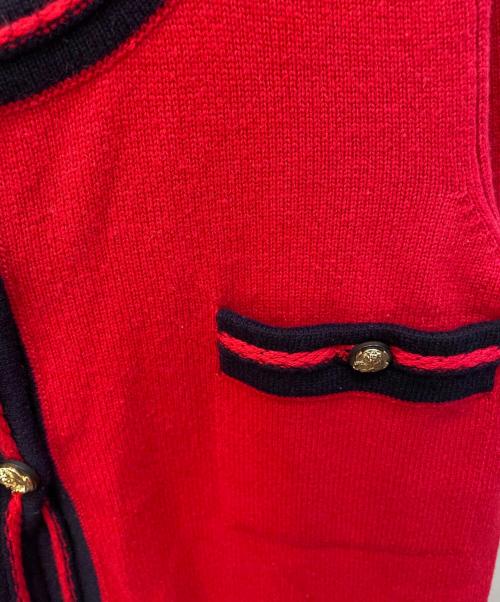 CHANEL（シャネル）CHANEL (シャネル) ライオン×ココマークボタン カシミヤカーディガン レッド×ネイビー サイズ:42の古着・服飾アイテム