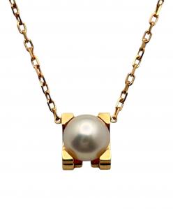 Cartier（カルティエ）の古着「C ドゥ カルティエ パール ネックレス」