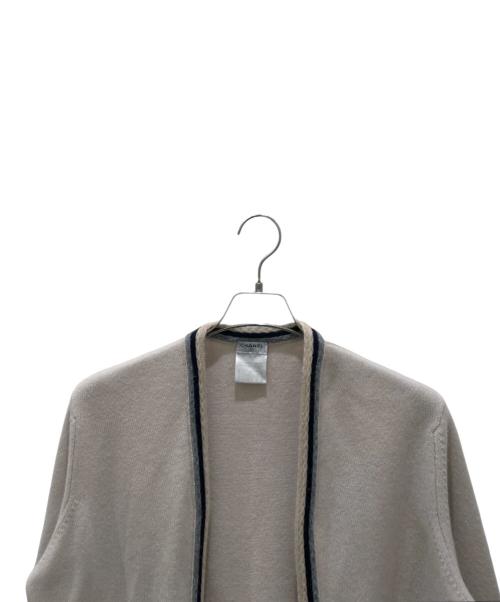 CHANEL（シャネル）CHANEL (シャネル) 05A カシミヤ ココマークボタン トッパーカディガン ベージュ×ブラック サイズ:42の古着・服飾アイテム