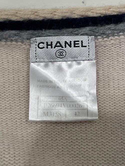 CHANEL（シャネル）CHANEL (シャネル) 05A カシミヤ ココマークボタン トッパーカディガン ベージュ×ブラック サイズ:42の古着・服飾アイテム