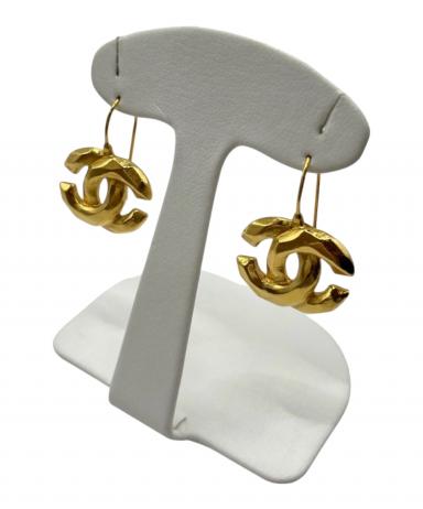 CHANEL ココマーク フックピアス ゴールドカラー　フック 中古・古着通販】CHANEL (シャネル) ココマーク フックピアス ゴールド