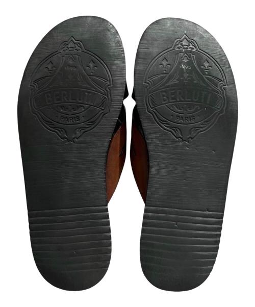 Berluti（ベルルッティ）Berluti (ベルルッティ) シフノス スクリット カリグラフィ グラディエーターサンダル ブラック×ブラウン サイズ:9の古着・服飾アイテム