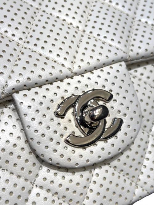 CHANEL（シャネル）CHANEL (シャネル) マトラッセ パンチング25 ホワイト サイズ:25の古着・服飾アイテム