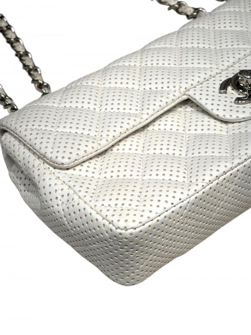 CHANEL（シャネル）CHANEL (シャネル) マトラッセ パンチング25 ホワイト サイズ:25の古着・服飾アイテム