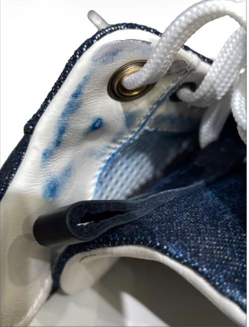 LOUIS VUITTON（ルイ ヴィトン）LOUIS VUITTON (ルイ ヴィトン) モノグラム デニム ランアウェイラインスニーカー インディゴ サイズ:34 1/2の古着・服飾アイテム