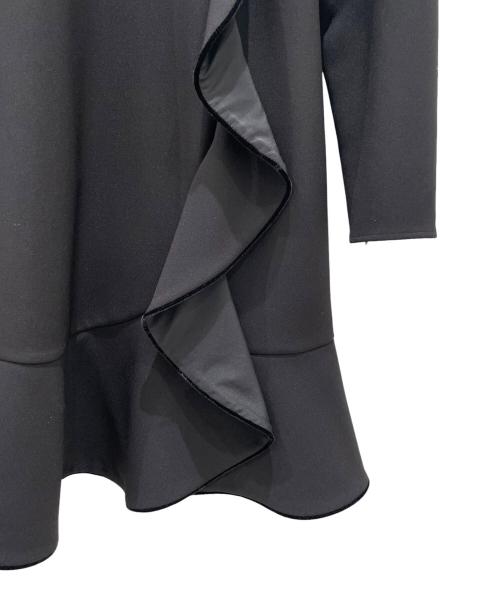 RED VALENTINO（レッドヴァレンティノ）RED VALENTINO (レッドヴァレンティノ) フリルワンピース ブラック サイズ:44の古着・服飾アイテム