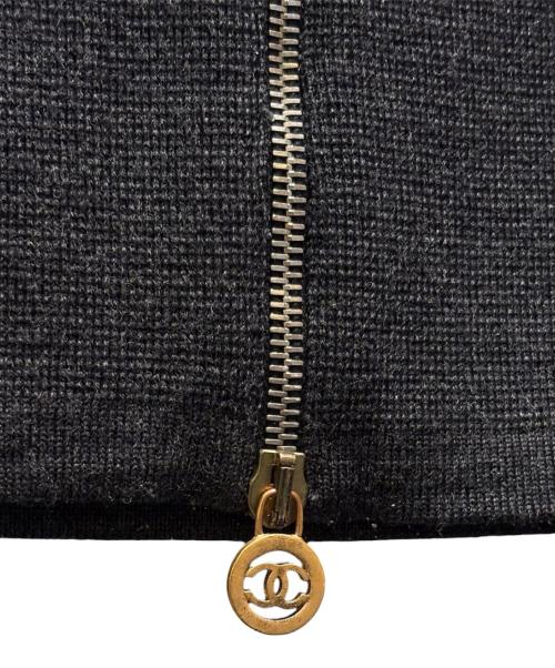CHANEL（シャネル）CHANEL (シャネル) ヴィンテージ ココマーク ジップニットスカート グレー サイズ:38の古着・服飾アイテム