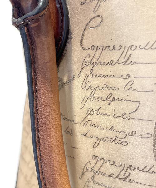 Berluti（ベルルッティ）Berluti (ベルルッティ) カリグラフィ トゥジュール トートバッグ/Berluti Calligraphy Toujours Tote Bag ベージュ×ブラックの古着・服飾アイテム