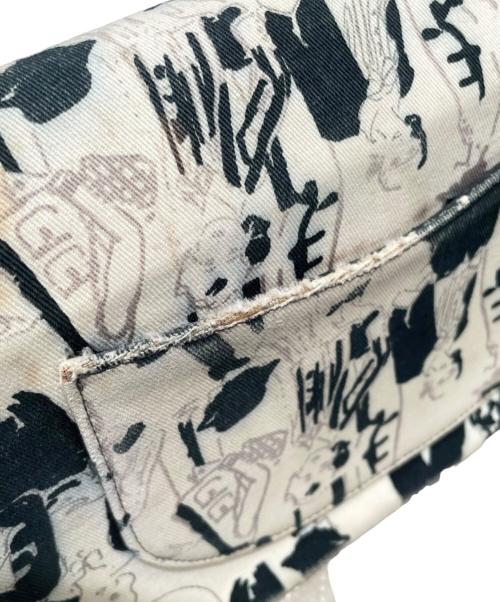 CHANEL（シャネル）CHANEL (シャネル) ヴィンテージ チェーンショルダーバッグ/グラフィティ キャンバス/ショルダーバッグ ブラック×ホワイトの古着・服飾アイテム