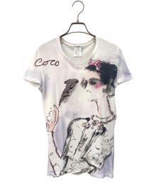 CHANEL（シャネル）の古着「ココマドモアゼル グラフィックプリントTシャツ」｜ホワイト