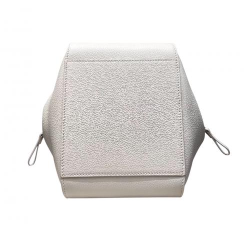 LOEWE（ロエベ）LOEWE (ロエベ) ハンモックバッグ コンパクト ホワイト系 サイズ:コンパクトの古着・服飾アイテム