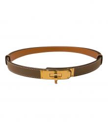 HERMES（エルメス）の古着「ケリーベルト18/エトゥープ/ゴールド金具/K刻印：2025年」｜エトゥープ×ゴールド金具
