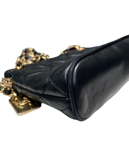CHANEL（シャネル）CHANEL (シャネル) ヴィンテージマトラッセチェーンミニハンドバッグ ブラック×ゴールド金具の古着・服飾アイテム