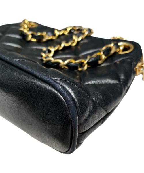 CHANEL（シャネル）CHANEL (シャネル) ヴィンテージマトラッセチェーンミニハンドバッグ ブラック×ゴールド金具の古着・服飾アイテム
