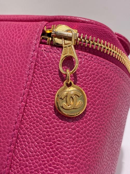 CHANEL（シャネル）CHANEL (シャネル) バニティミニポーチ ショッキングピンクの古着・服飾アイテム