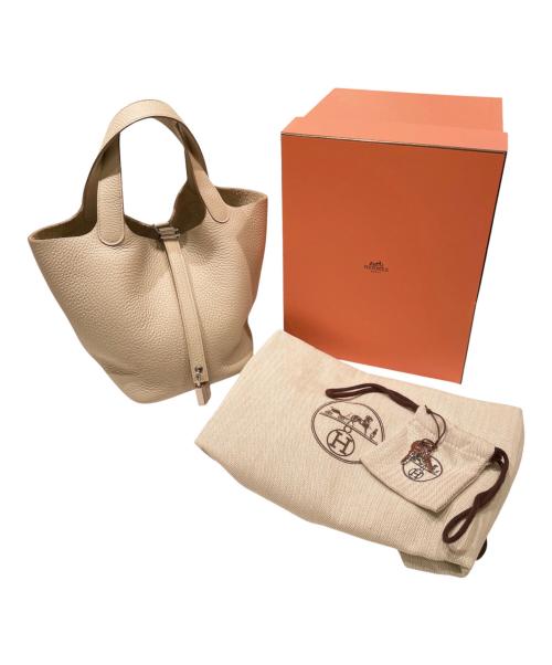 HERMES（エルメス）HERMES (エルメス) ピコタンロックPM/シルバー金具/トリヨンクレマンス/U刻印：2022年 ベージュ系×シルバー金具 サイズ:PMの古着・服飾アイテム