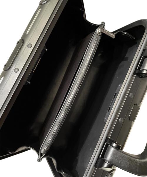 RIMOWA（リモワ）RIMOWA (リモワ) クロスボディバッグ 19/ショルダーバッグ ブラック サイズ:-の古着・服飾アイテム