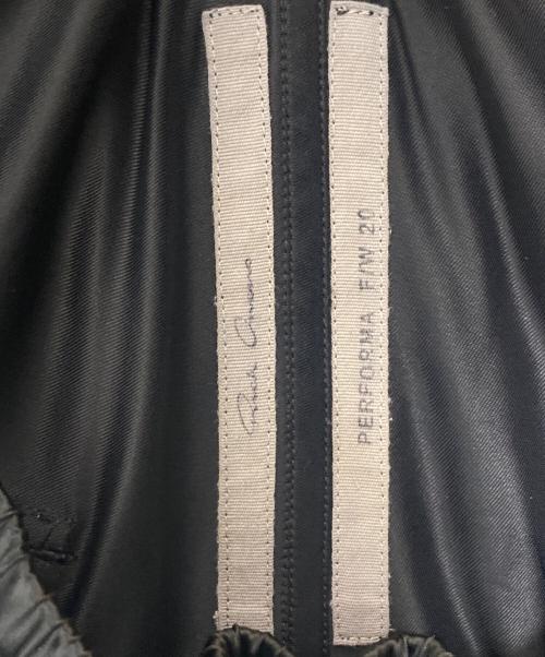 RICK OWENS（リックオウエンス）RICK OWENS (リックオウエンス) BELA PODS ( ベラ ポッズ ) ハーフ パンツ ブラック サイズ:46の古着・服飾アイテム