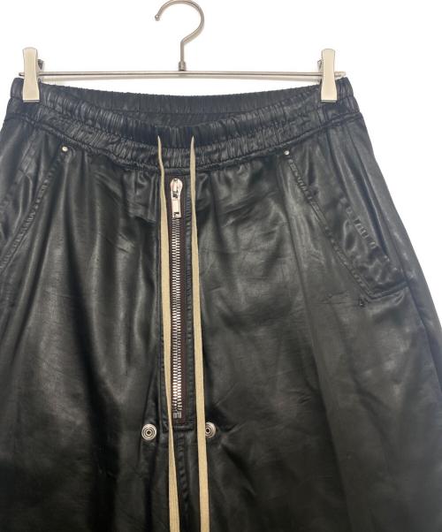 RICK OWENS（リックオウエンス）RICK OWENS (リックオウエンス) BELA PODS ( ベラ ポッズ ) ハーフ パンツ ブラック サイズ:46の古着・服飾アイテム