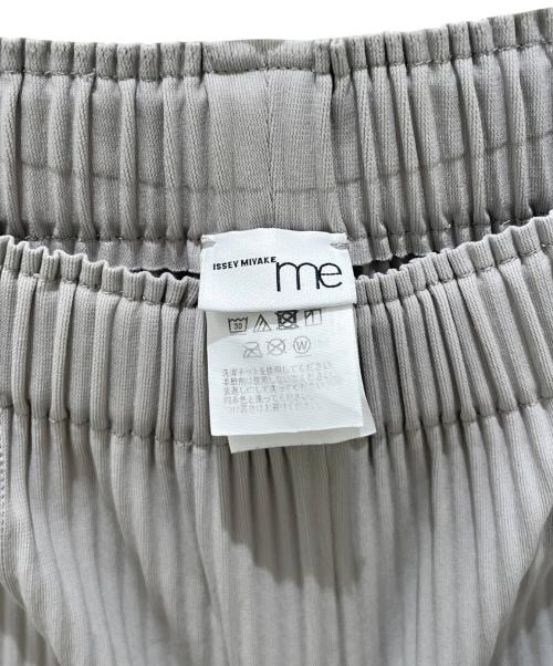me ISSEY MIYAKE（ミーイッセイ ミヤケ）me ISSEY MIYAKE (ミーイッセイ ミヤケ) プリーツパンツ グレー サイズ:Freeの古着・服飾アイテム