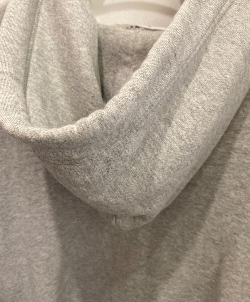 PLAY COMME des GARCONS（プレイコムデギャルソン）PLAY COMME des GARCONS (プレイコムデギャルソン) ジップパーカー グレー サイズ:Lの古着・服飾アイテム