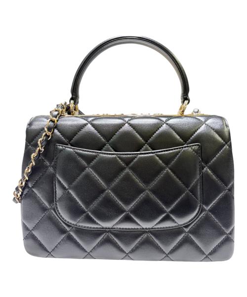CHANEL（シャネル）CHANEL (シャネル) トップハンドルフラップバッグ/トレンディCC/ブラック×ゴールド金具 ブラック×ゴールド金具の古着・服飾アイテム