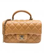 CHANELシャネル）の古着「ミニ トップハンドルクラシックハンドバッグ/マトラッセ/ベージュ×ゴールド金具」｜ベージュ×ゴールド金具