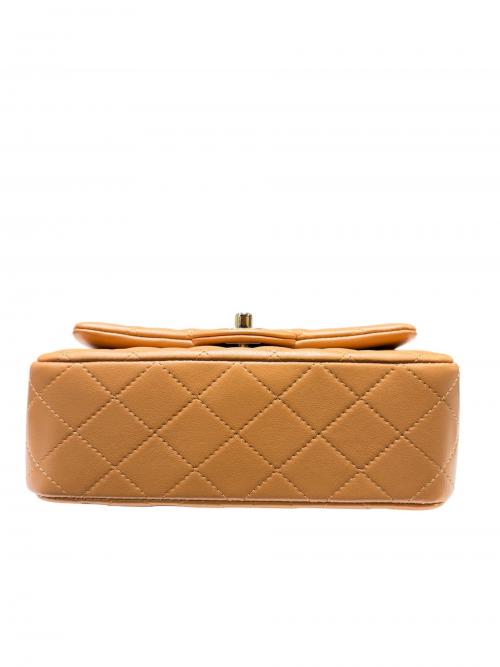 CHANEL（シャネル）CHANEL (シャネル) ミニ トップハンドルクラシックハンドバッグ/マトラッセ/ベージュ×ゴールド金具 ベージュ×ゴールド金具の古着・服飾アイテム