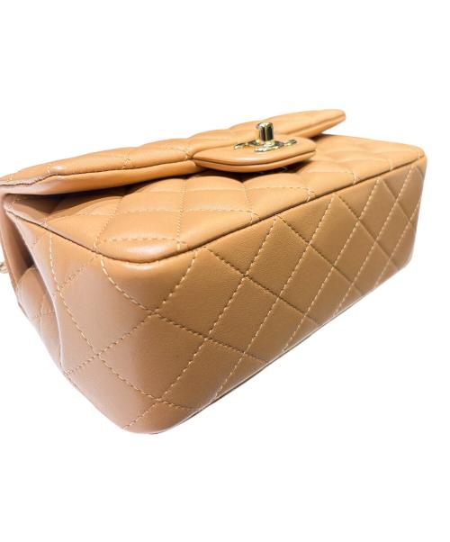 CHANEL（シャネル）CHANEL (シャネル) ミニ トップハンドルクラシックハンドバッグ/マトラッセ/ベージュ×ゴールド金具 ベージュ×ゴールド金具の古着・服飾アイテム