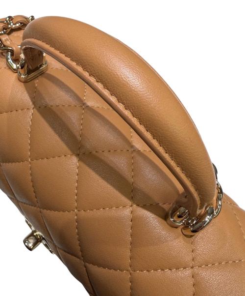 CHANEL（シャネル）CHANEL (シャネル) ミニ トップハンドルクラシックハンドバッグ/マトラッセ/ベージュ×ゴールド金具 ベージュ×ゴールド金具の古着・服飾アイテム