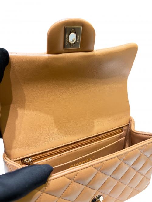 CHANEL（シャネル）CHANEL (シャネル) ミニ トップハンドルクラシックハンドバッグ/マトラッセ/ベージュ×ゴールド金具 ベージュ×ゴールド金具の古着・服飾アイテム
