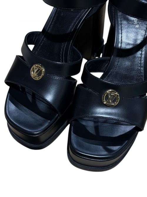 LOUIS VUITTON（ルイ ヴィトン）LOUIS VUITTON (ルイ ヴィトン) マヤ サンダル ブラック サイズ:38の古着・服飾アイテム