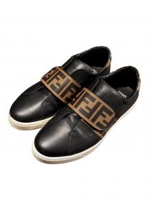 FENDI（フェンディ）の古着「ベルクロスニーカー ローカットスニーカー」｜ブラック×ブラウン