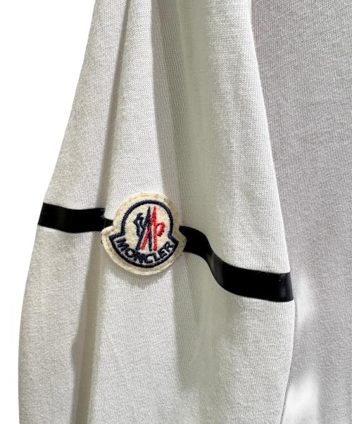 MONCLER（モンクレール）MONCLER (モンクレール) フロント・ラバーロゴプリント クルーネックロングスリーブカットソー ホワイト サイズ:XLの古着・服飾アイテム