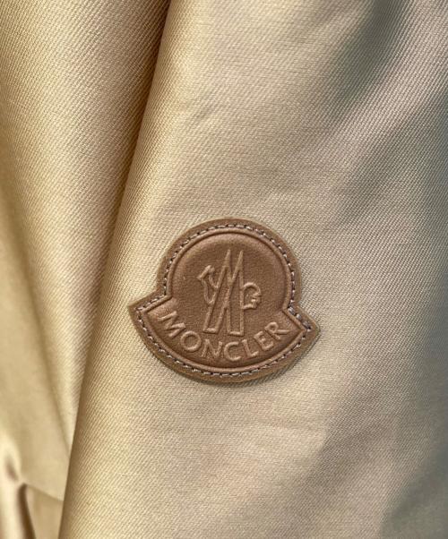 MONCLER（モンクレール）MONCLER (モンクレール) MAUPA サテンボンバーダウンジャケット K10931A00051 ベージュ サイズ:SIZE 0の古着・服飾アイテム