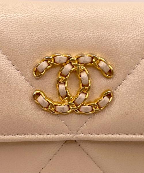 CHANEL（シャネル）CHANEL (シャネル) シャネル19/マトラッセロングフラップウォレット アイボリー サイズ:19cmの古着・服飾アイテム
