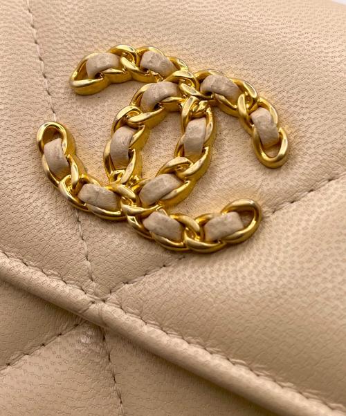 CHANEL（シャネル）CHANEL (シャネル) シャネル19/マトラッセロングフラップウォレット アイボリー サイズ:19cmの古着・服飾アイテム