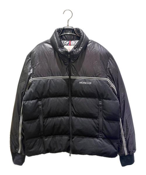 MONCLER（モンクレール）MONCLER (モンクレール) MICHAEL/レタープリントカラーブロックダウンジャケット  ブラック サイズ:5の古着・服飾アイテム