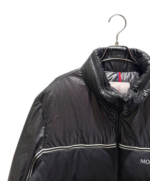 MONCLER（モンクレール）MONCLER (モンクレール) MICHAEL/レタープリントカラーブロックダウンジャケット  ブラック サイズ:5の古着・服飾アイテム