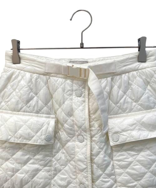 MONCLER（モンクレール）MONCLER (モンクレール) GONNA/ダイヤモンドキルティングミニスカート ホワイト サイズ:42の古着・服飾アイテム