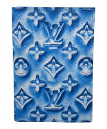 LOUIS VUITTON（ルイ ヴィトン）の古着「パスポートカバー クーヴェルテュール・パスポール パスポートカバー クーヴェルテュール・パスポール/パスポートケース」｜フローズンブルー