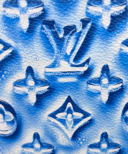 LOUIS VUITTON（ルイ ヴィトン）LOUIS VUITTON (ルイ ヴィトン) パスポートカバー クーヴェルテュール・パスポール パスポートカバー クーヴェルテュール・パスポール/パスポートケース フローズンブルーの古着・服飾アイテム