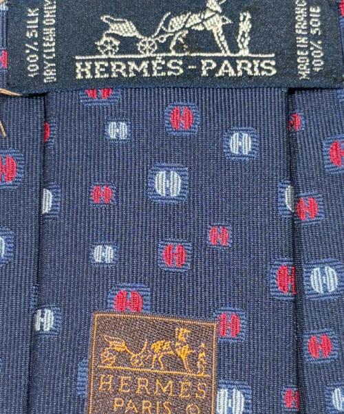 HERMES（エルメス）HERMES (エルメス) シルクツイルネクタイ ドット柄（レッド×ネイビー） サイズ:- 未使用品の古着・服飾アイテム