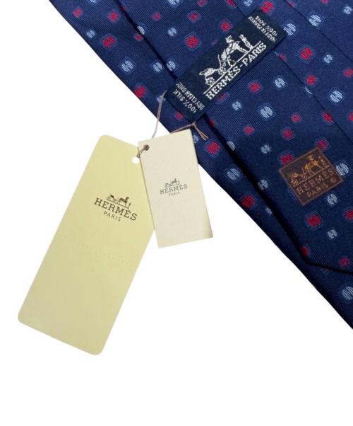 HERMES（エルメス）HERMES (エルメス) シルクツイルネクタイ ドット柄（レッド×ネイビー） サイズ:- 未使用品の古着・服飾アイテム