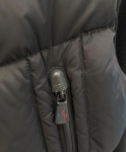 MONCLER GRENOBLE（モンクレール グルノーブル）MONCLER GRENOBLE (モンクレール グルノーブル) 袖切替ダウンジャケット/ZIP UP HOODIE CARDIGAN ブラック サイズ:Ｓの古着・服飾アイテム
