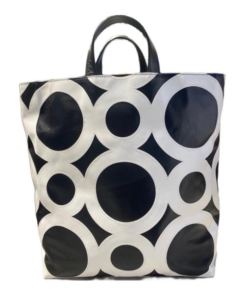 COMME des GARCONS（コムデギャルソン）COMME des GARCONS (コムデギャルソン) サークルパッチレザースクエアトートバック ホワイト×ブラックの古着・服飾アイテム