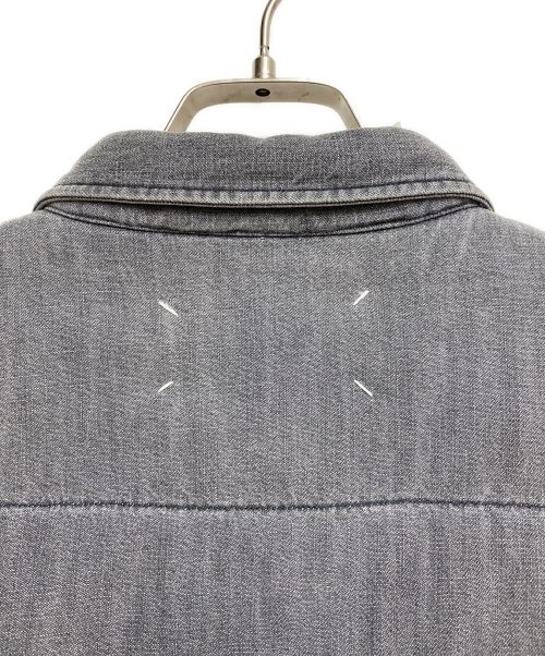 Maison Margiela（メゾンマルジェラ）Maison Margiela (メゾンマルジェラ) 中綿入りリサイクルデニムシャツ グレー サイズ:39の古着・服飾アイテム