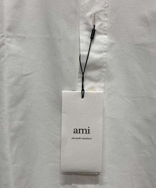 AMI Alexandre Mattiussi（アミアレクサンドルマテュッシ）AMI Alexandre Mattiussi (アミ アレクサンドル マテュッシ) AMI DE COEUR ボタンダウン シャツ ホワイト サイズ:40 未使用品の古着・服飾アイテム