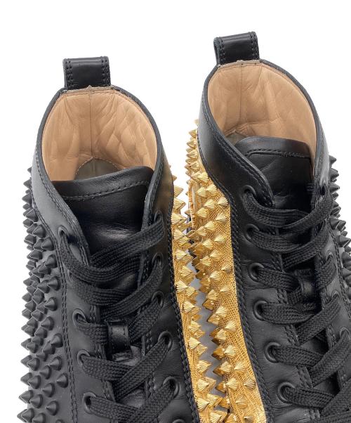 Christian Louboutin（クリスチャン・ルブタン）Christian Louboutin (クリスチャン・ルブタン) LOUIS SPIKESスニーカー ブラック×ゴールド サイズ:41の古着・服飾アイテム